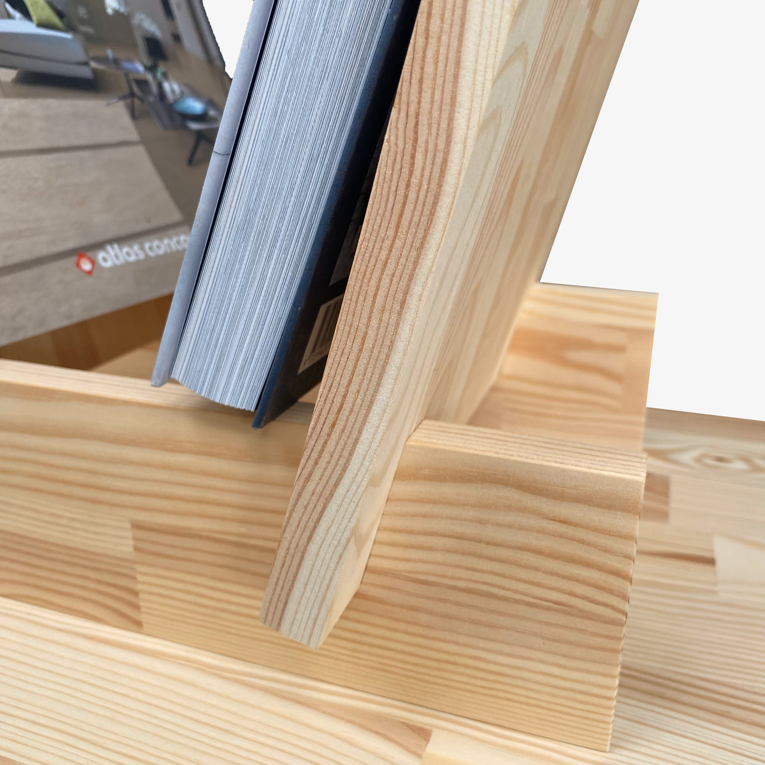 Bücherregal aus Holz